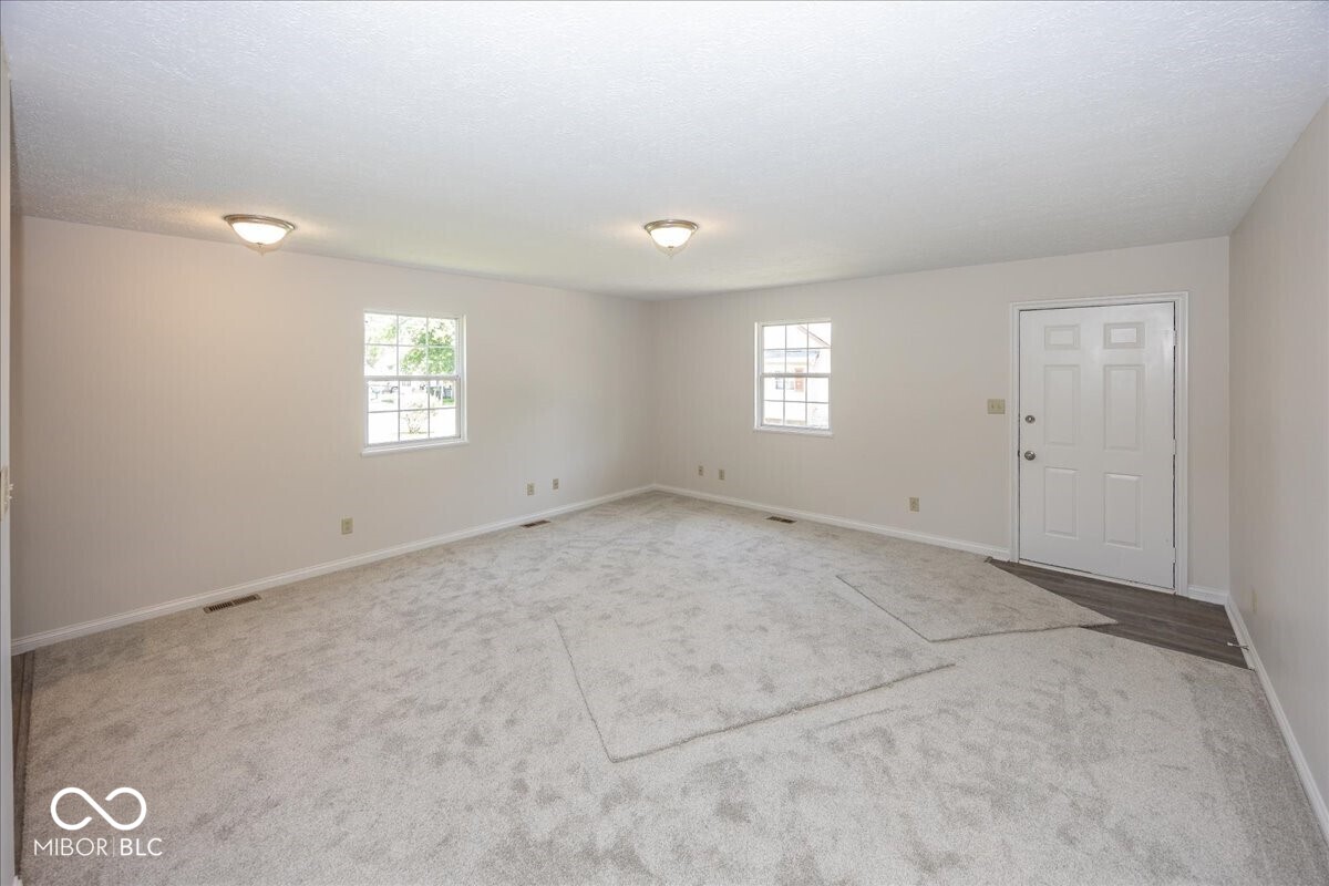 406 Mount Street Greenfield, IN 46140 - Photo 7 of 24