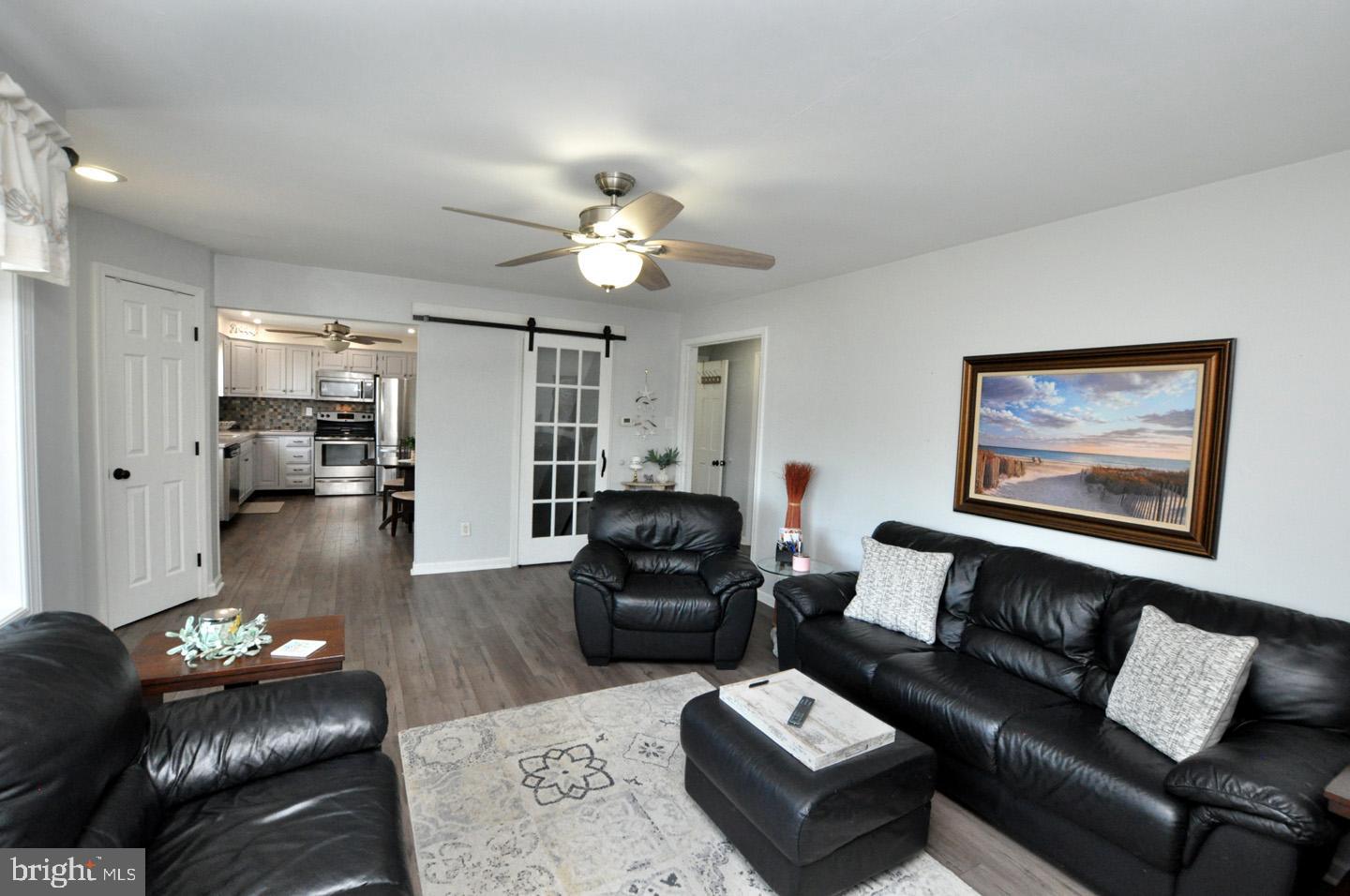 407 Oak Street Riverside, NJ 08075 - Photo 4 of 29 main level living room