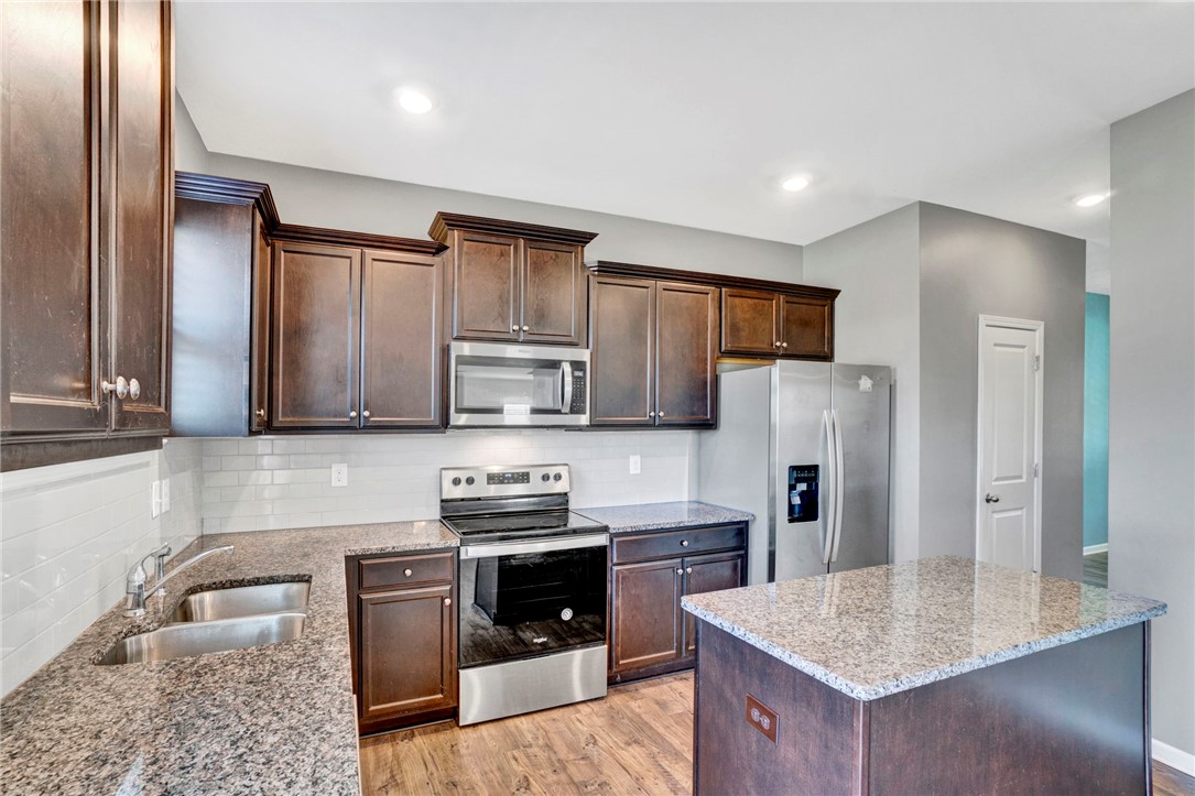 733 Liberty Walk Lane Simpsonville, SC 29681 - Photo 11 of 49