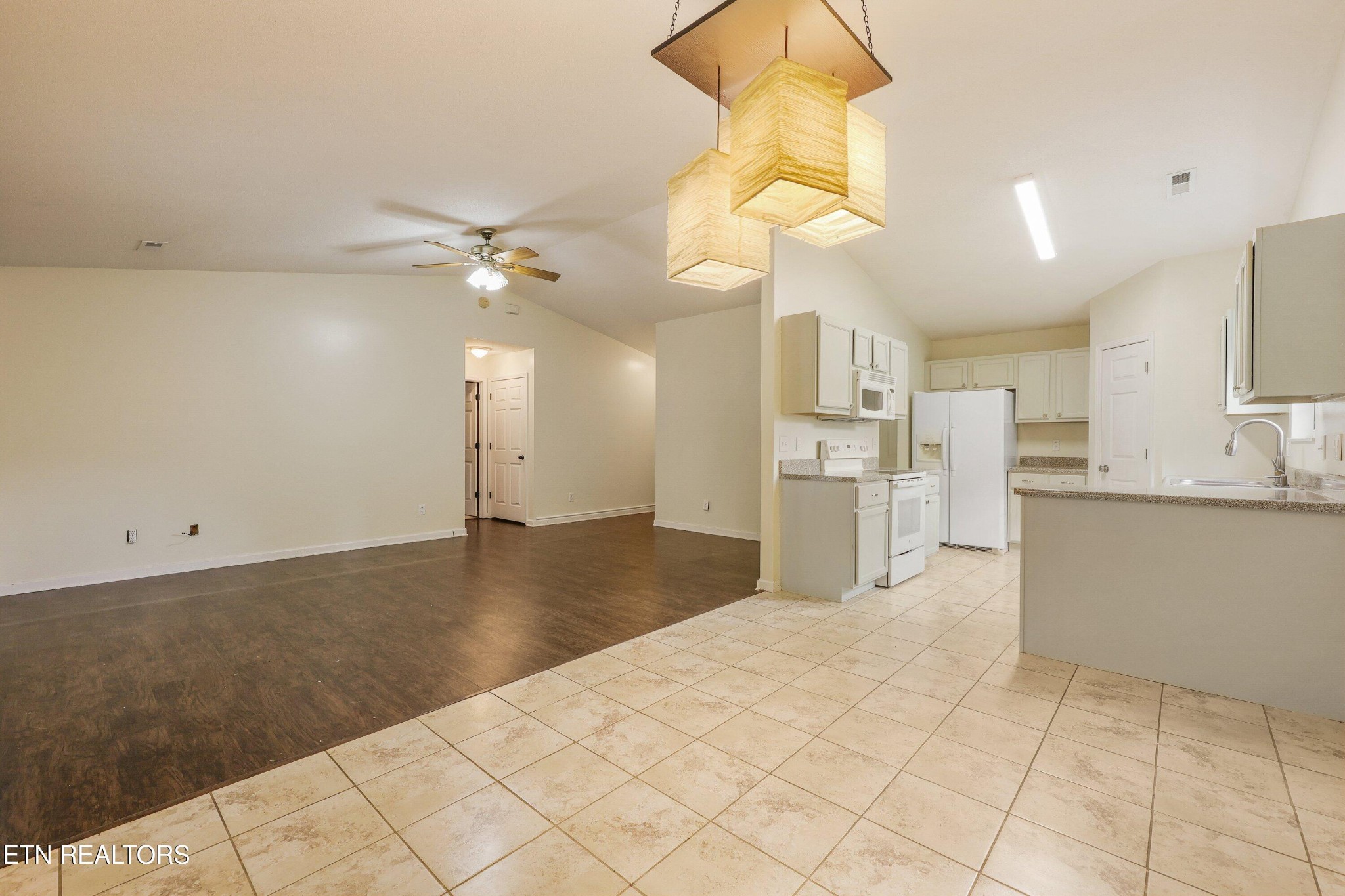 6626 Hugh Willis Road Powell, TN 37849 - Photo 7 of 26