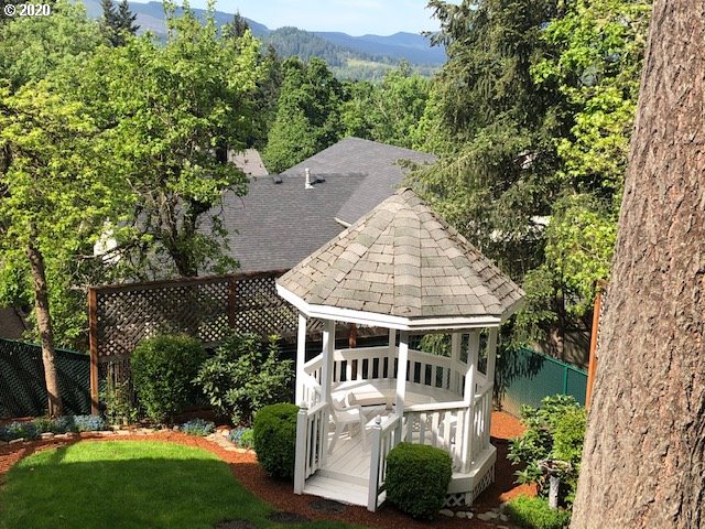 1051 South 69th Street Springfield, OR 97478 - Photo 5 of 27
