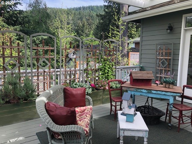 1051 South 69th Street Springfield, OR 97478 - Photo 6 of 27