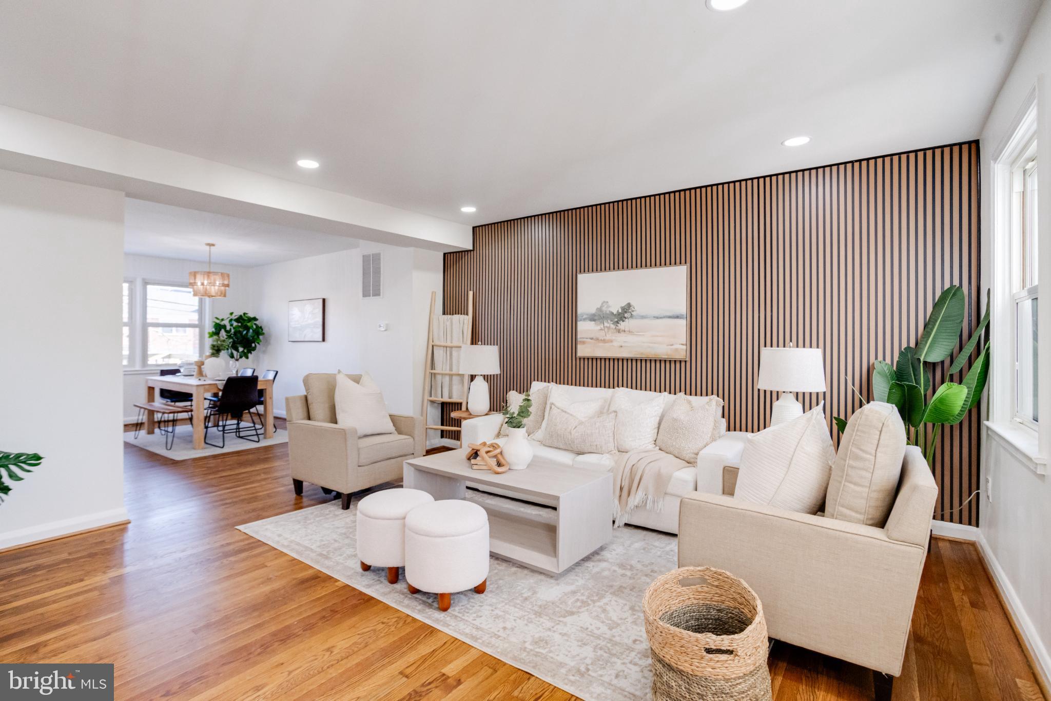 1524 Ramblewood Road Baltimore, MD 21239 - Photo 5 of 83 Living Room
