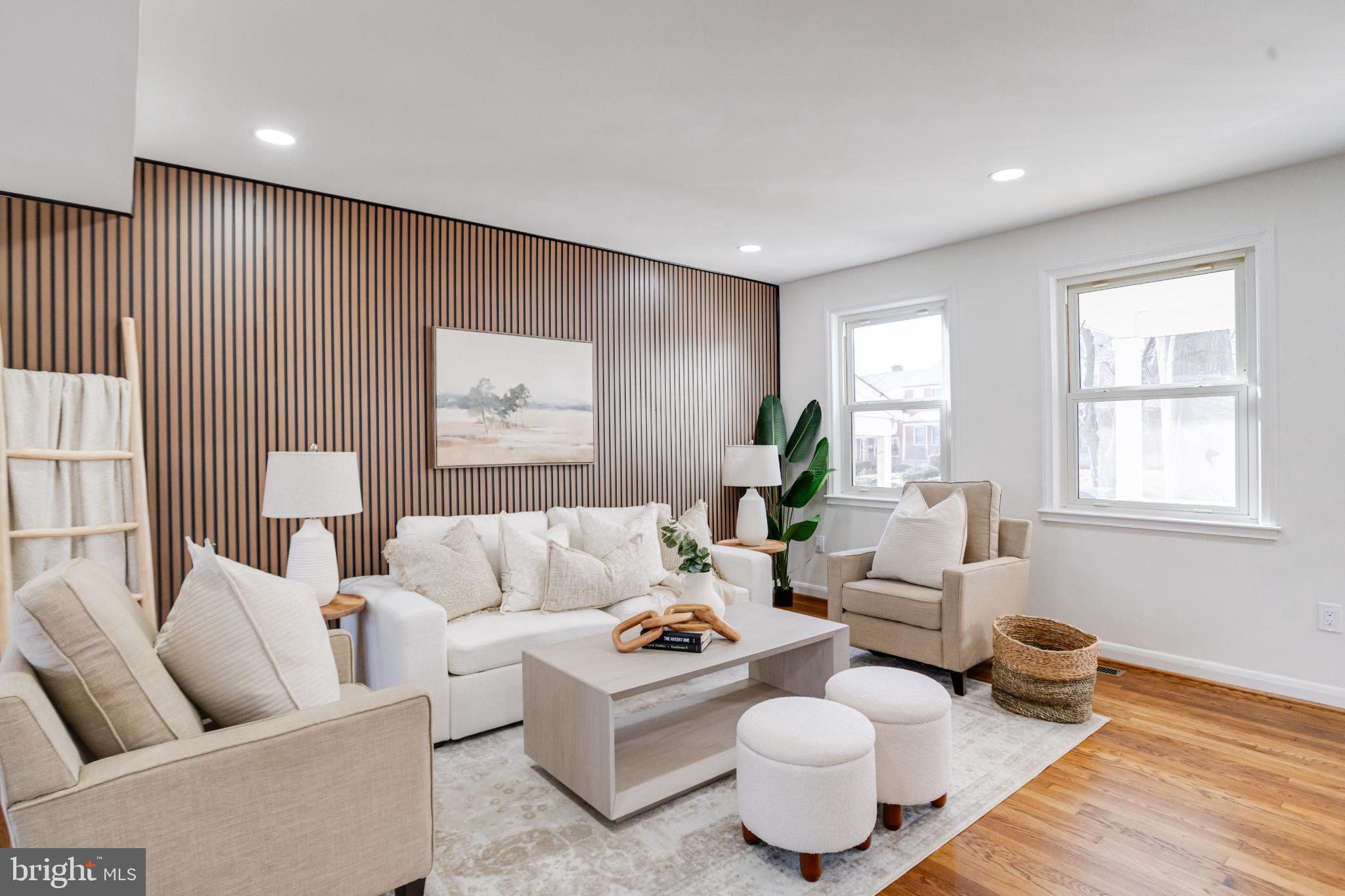 1524 Ramblewood Road Baltimore, MD 21239 - Photo 7 of 83 Living Room