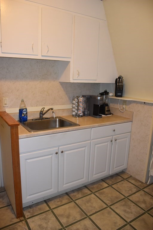 20 Holt Road Holden, MA 01520 - Photo 14 of 32