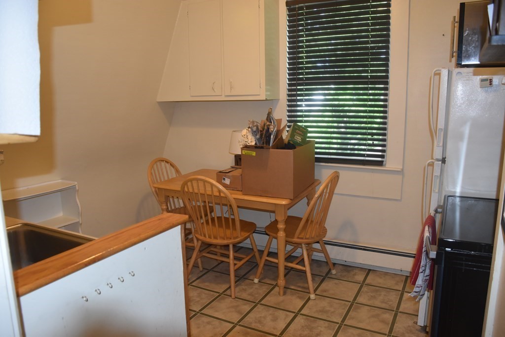 20 Holt Road Holden, MA 01520 - Photo 15 of 32