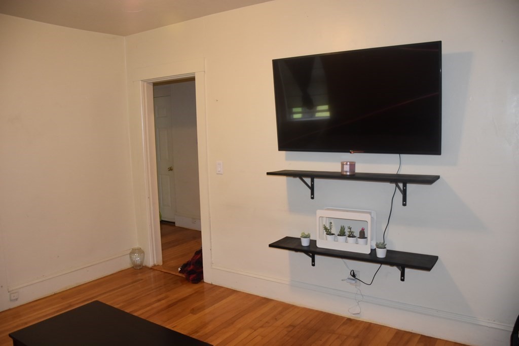 20 Holt Road Holden, MA 01520 - Photo 17 of 32