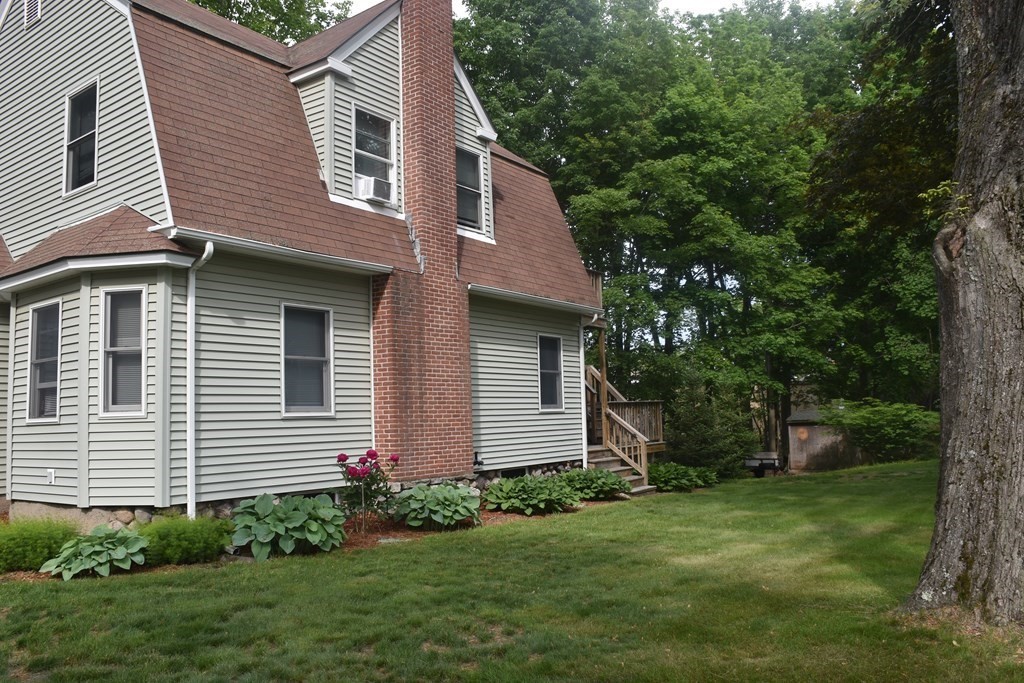 20 Holt Road Holden, MA 01520 - Photo 2 of 32