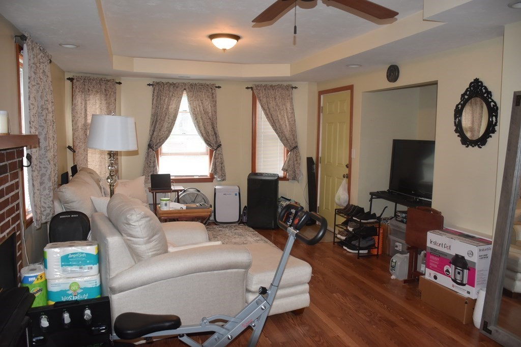 20 Holt Road Holden, MA 01520 - Photo 10 of 32