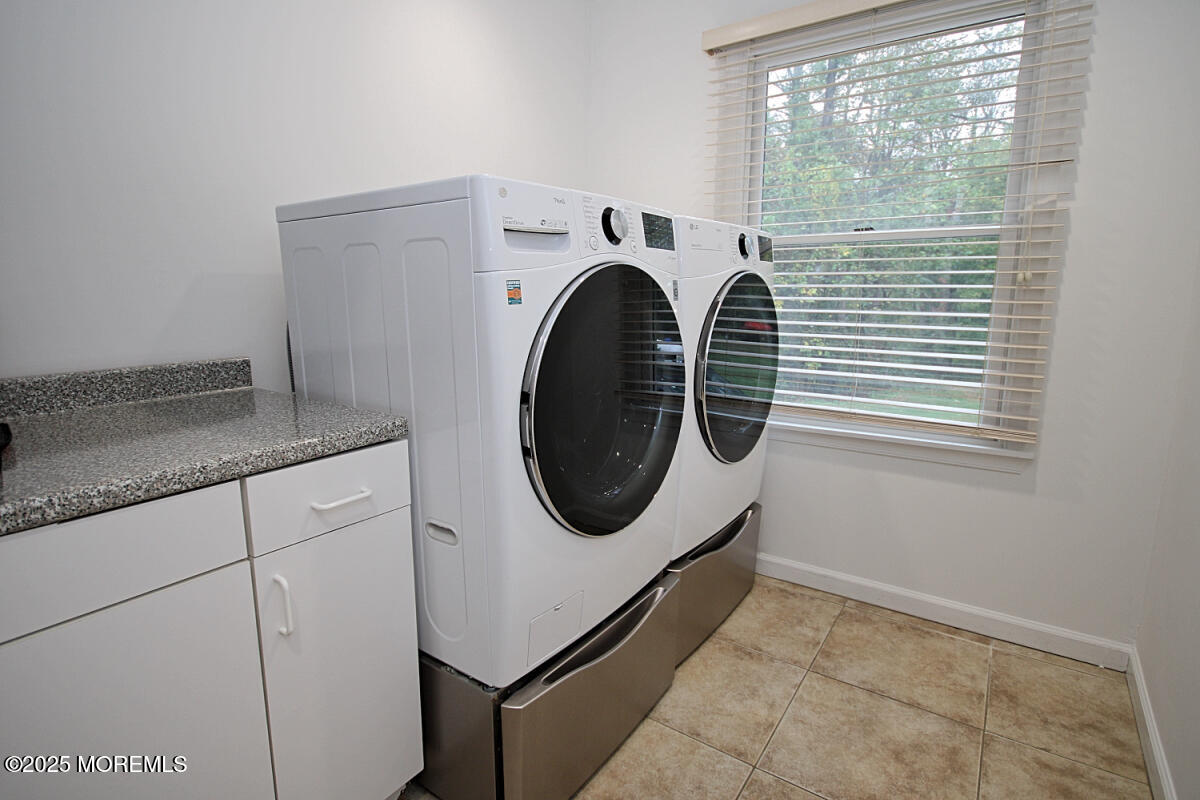 323 Freehold-Englishtown Road Freehold, NJ 07728 - Photo 17 of 56 IMG_7849