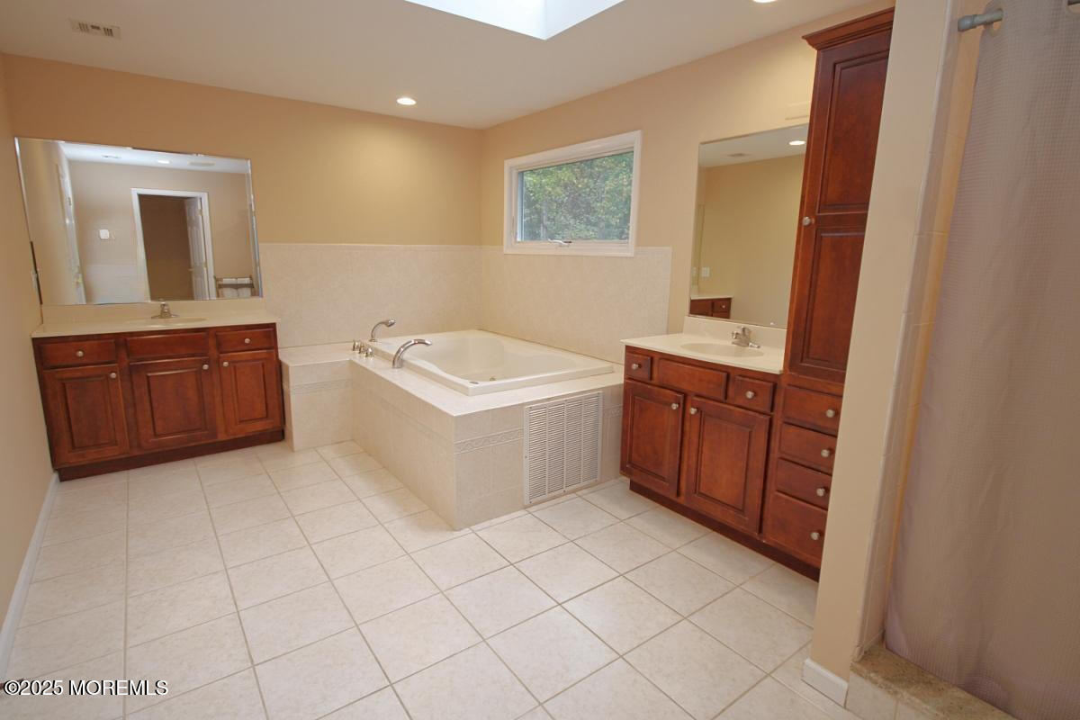323 Freehold-Englishtown Road Freehold, NJ 07728 - Photo 23 of 56 IMG_7885