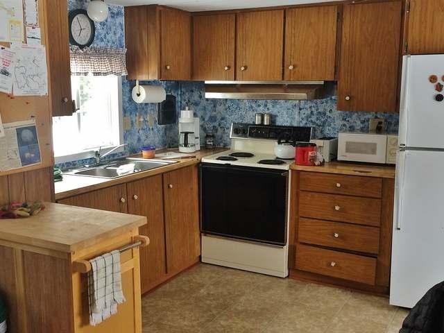 N8998 Little Beaver Road Tomahawk, WI 54487 - Photo 2 of 16 Gallery Image 2