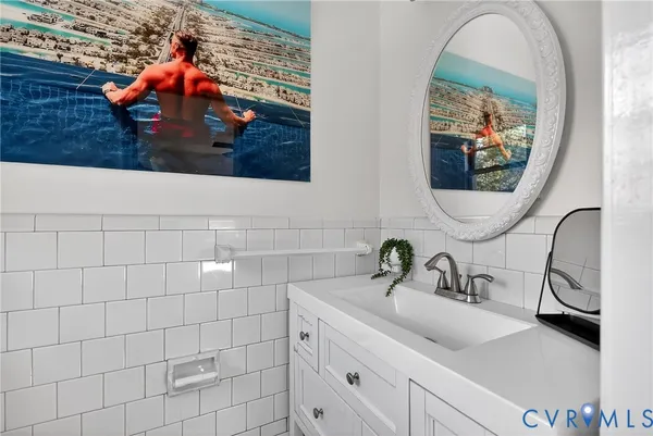 a bathroom with a tub