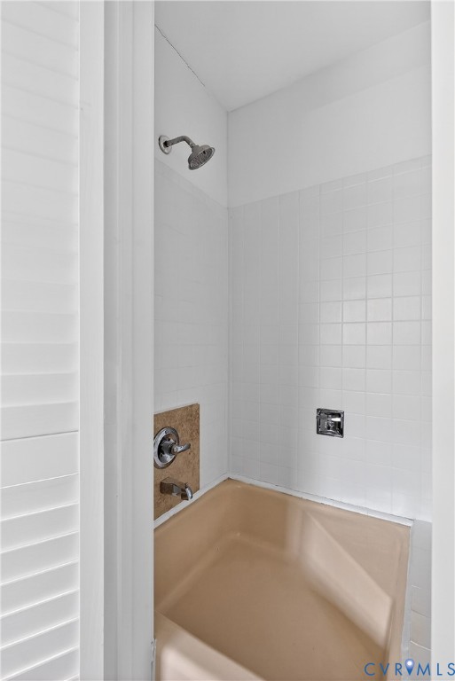 1606 Princeton Road Richmond, VA 23227 - Photo 20 of 37 Primary Shower