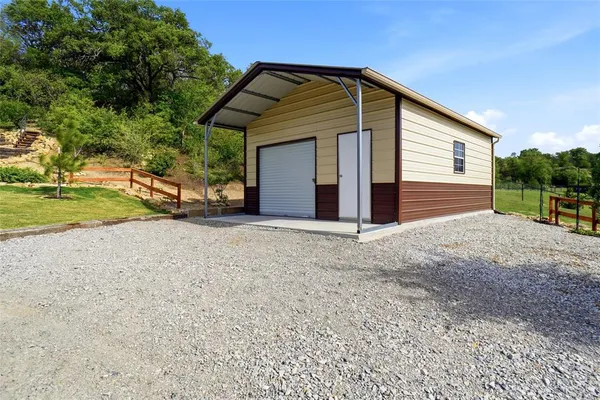 $485,500 | 1024 Tex Lane, Springtown, TX 76082