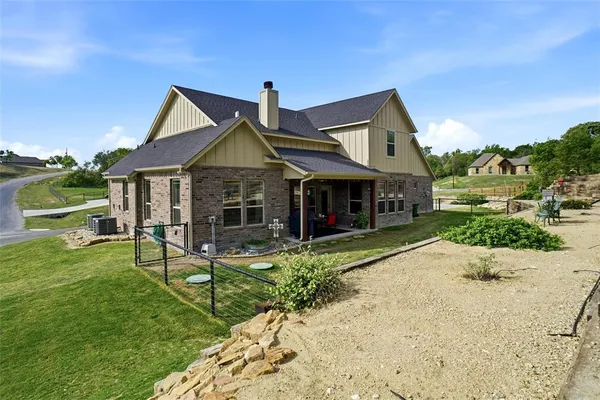 $485,500 | 1024 Tex Lane, Springtown, TX 76082