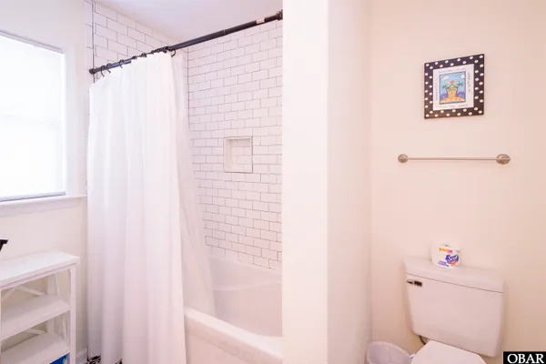 $1,299,000 | 8812 South Old Oregon Inlet Road, Nags Head, NC 27959