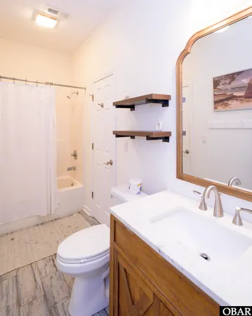 $1,299,000 | 8812 South Old Oregon Inlet Road, Nags Head, NC 27959