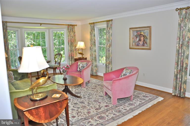 2700 Wynfield Road West Friendship, MD 21794 - Photo 6 of 29 Living Room