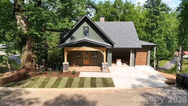 $1,200,000 | 51 Bear Tree Cove, Canton, NC 28716