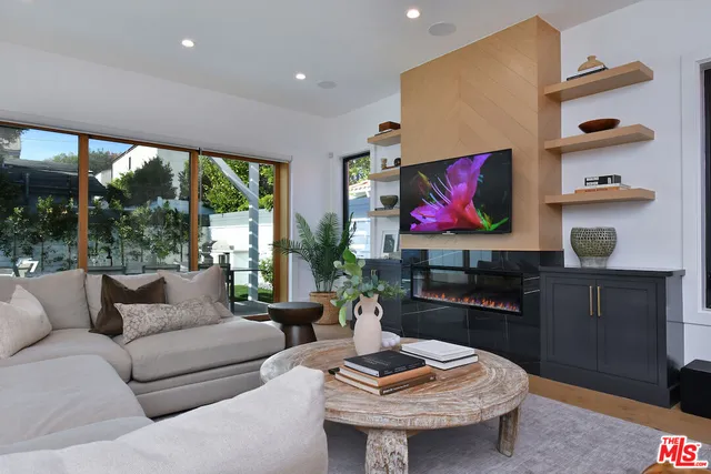 $2,675,000 | 4809 Genesta Avenue, Encino, CA 91316