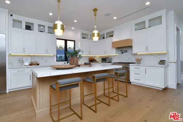 $2,675,000 | 4809 Genesta Avenue, Encino, CA 91316