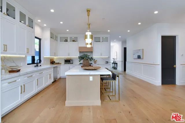 $2,675,000 | 4809 Genesta Avenue, Encino, CA 91316