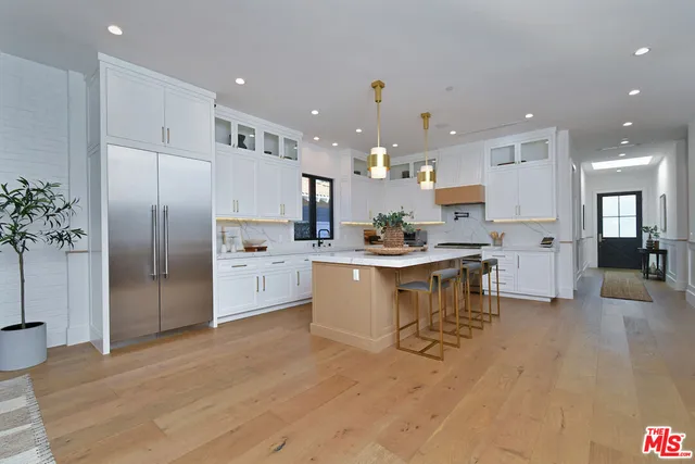 $2,675,000 | 4809 Genesta Avenue, Encino, CA 91316