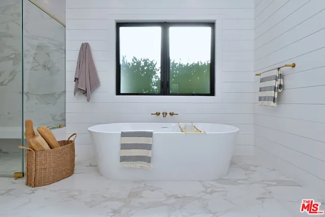 $2,675,000 | 4809 Genesta Avenue, Encino, CA 91316