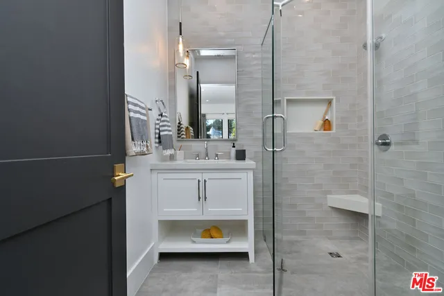 $2,675,000 | 4809 Genesta Avenue, Encino, CA 91316