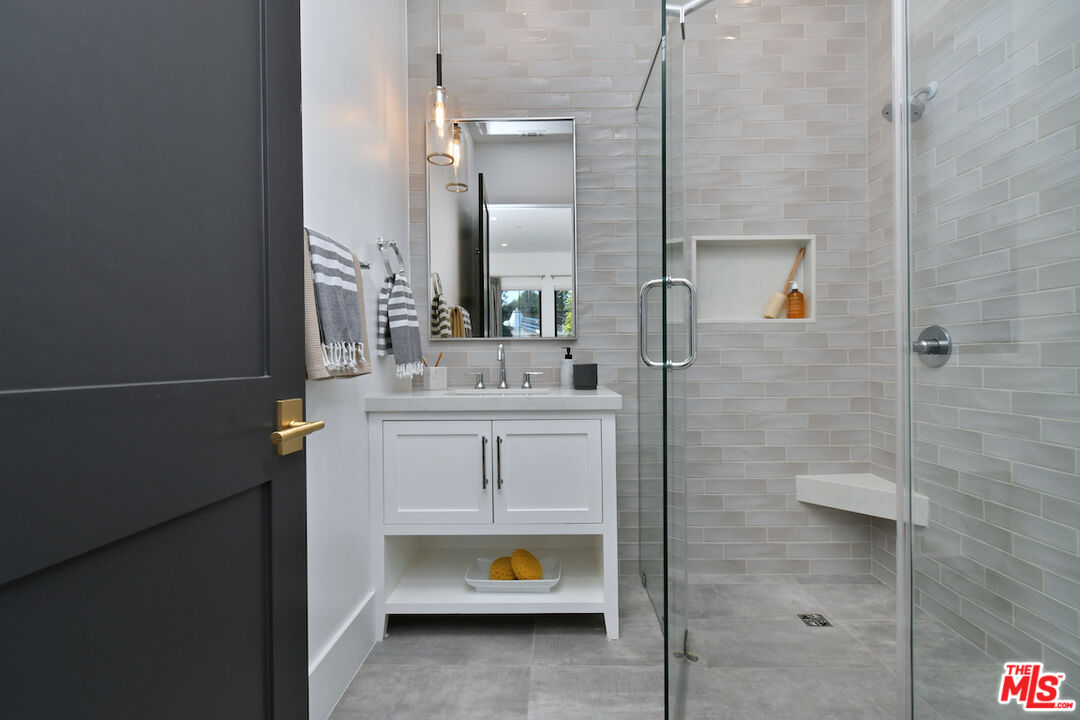 4809 Genesta Avenue Encino, CA 91316 - Photo 30 of 52