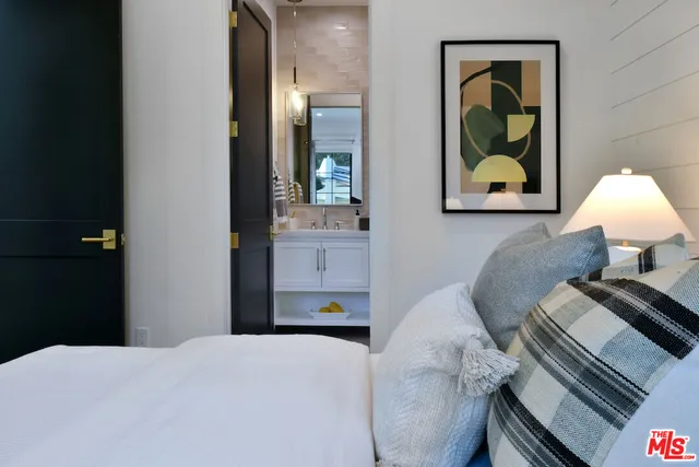 $2,675,000 | 4809 Genesta Avenue, Encino, CA 91316