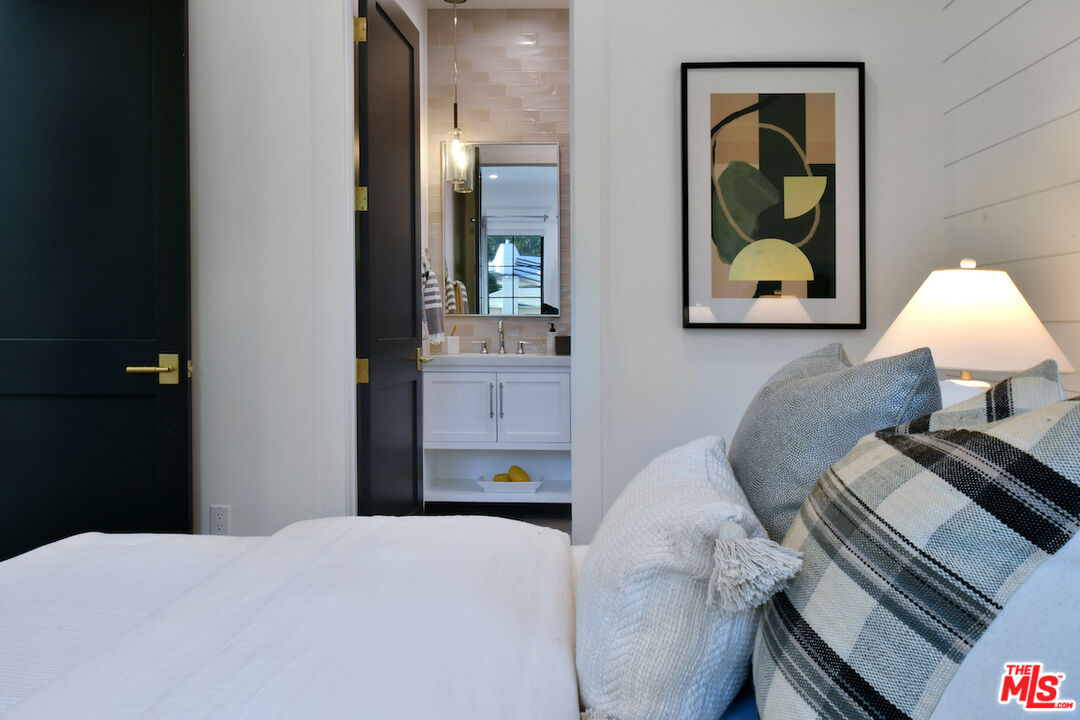 4809 Genesta Avenue Encino, CA 91316 - Photo 36 of 52