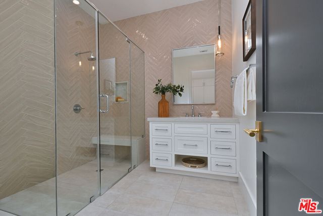 $2,675,000 | 4809 Genesta Avenue, Encino, CA 91316