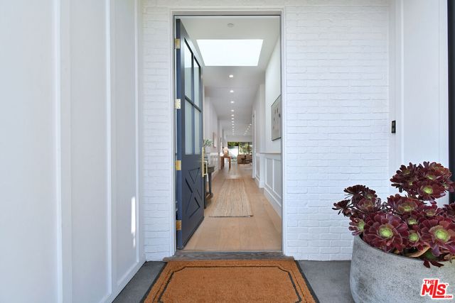 $2,675,000 | 4809 Genesta Avenue, Encino, CA 91316