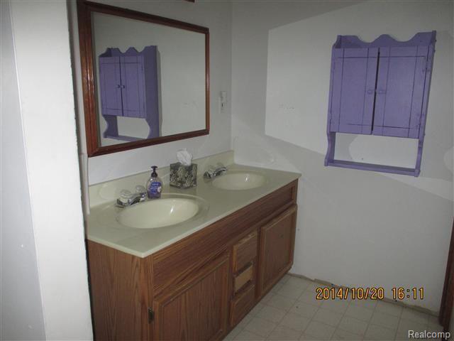 2347 Daley Road Lapeer, MI 48446 - Photo 21 of 44 IMG_0319 (Small).jpg