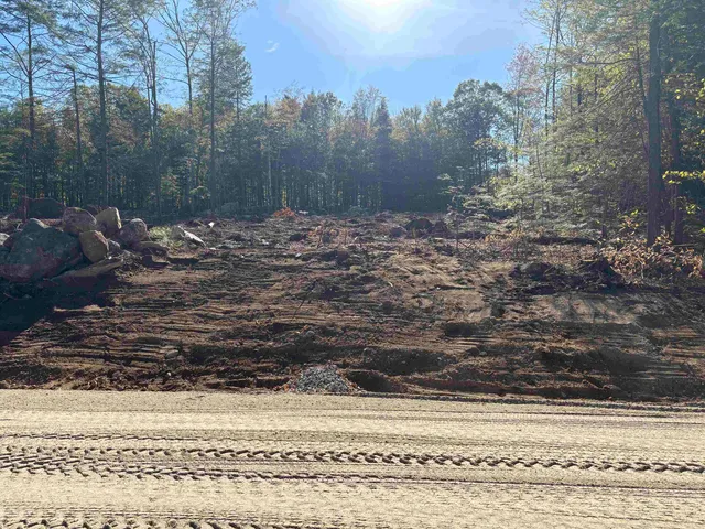 $79,900 | 27 Sugar Loaf Drive, Unit 14, Ossipee, NH 03814