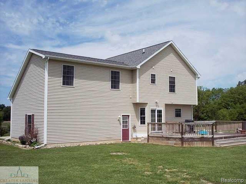 13935 South Scribner Road Perry, MI 48872 - Photo 5 of 30 13935 Scribner - back.jpg