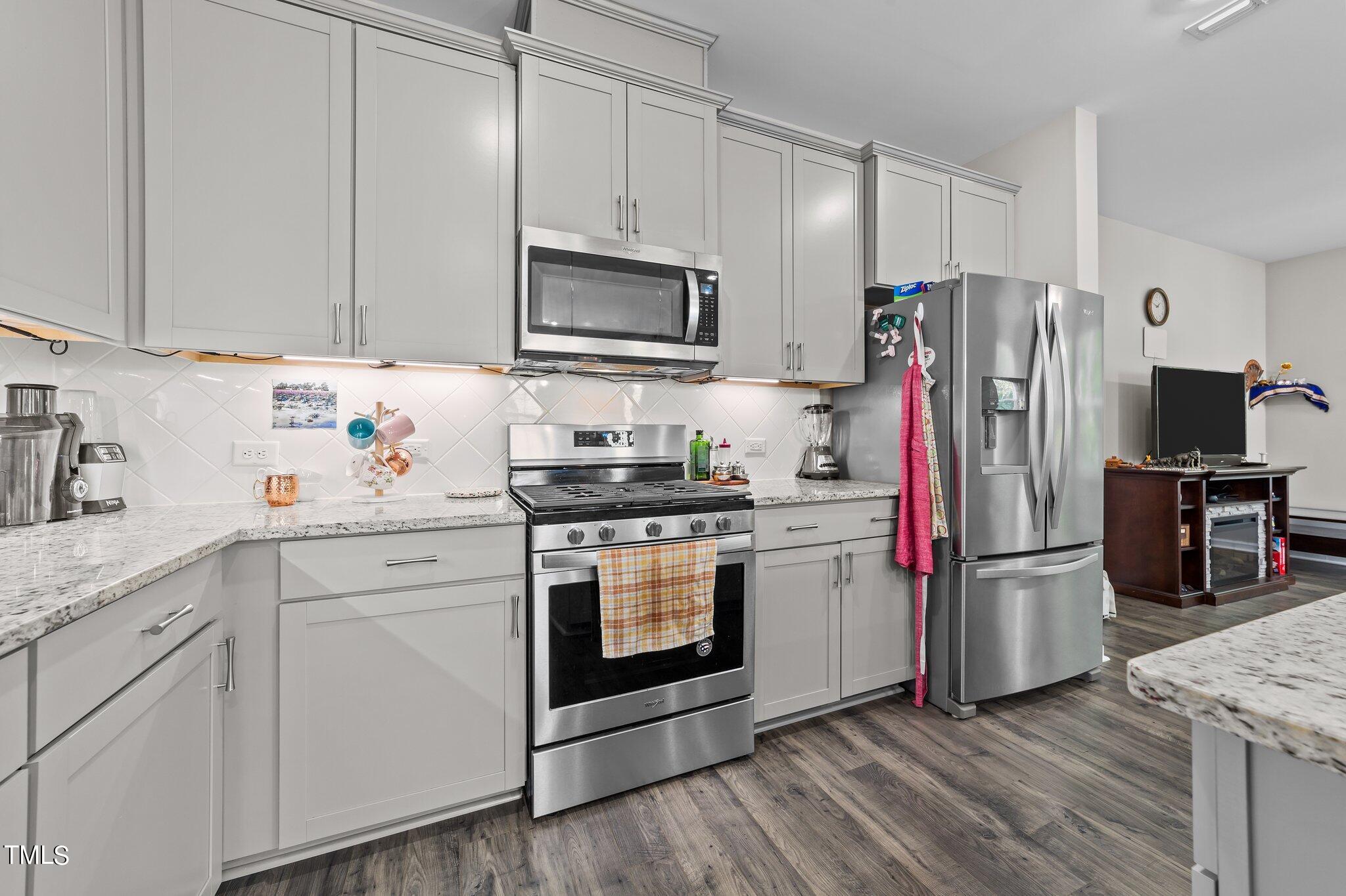 1634 Brussels Drive Apex, NC 27502 - Photo 12 of 32 36-web-or-mls-VB4A2487