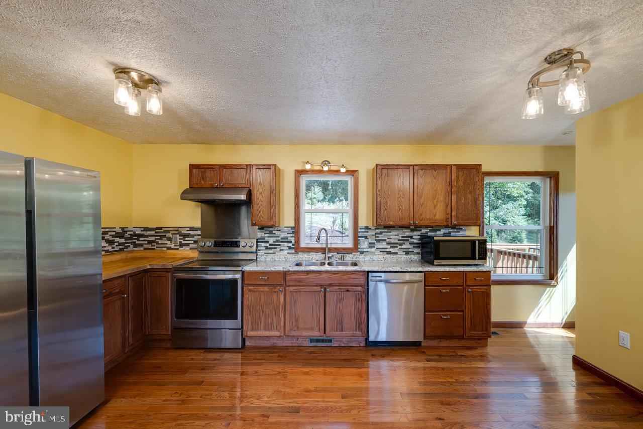 3368 Swover Creek Road Edinburg, VA 22824 - Photo 4 of 95