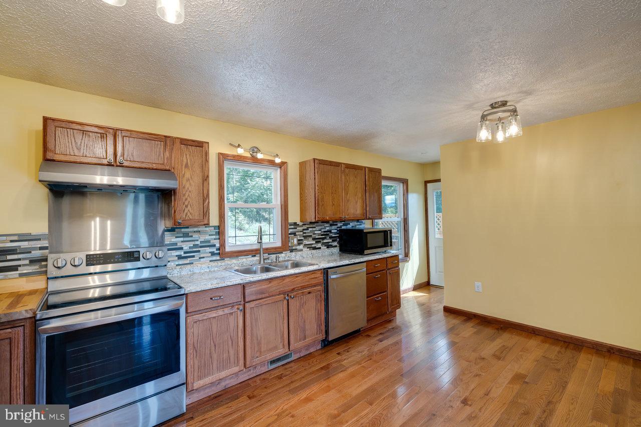 3368 Swover Creek Road Edinburg, VA 22824 - Photo 5 of 95