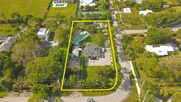 $2,100,000 | 8390 Southwest 64th Street, Miami, FL 33143