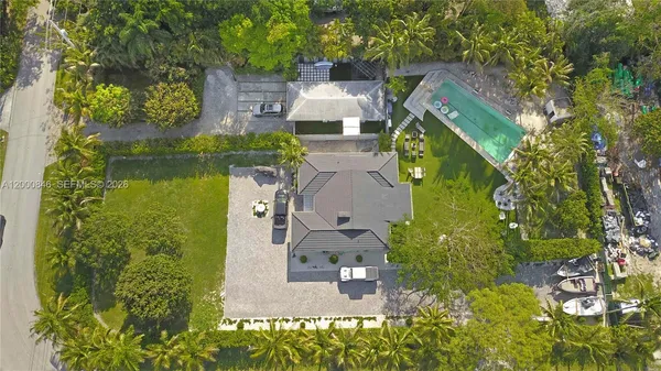 $2,100,000 | 8390 Southwest 64th Street, Miami, FL 33143