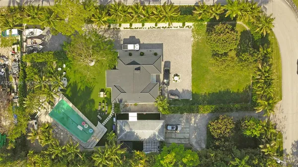 $2,100,000 | 8390 Southwest 64th Street, Miami, FL 33143