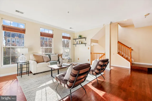 $3,500 | 301 B Cross Green Street, Unit 301B, Gaithersburg, MD 20878