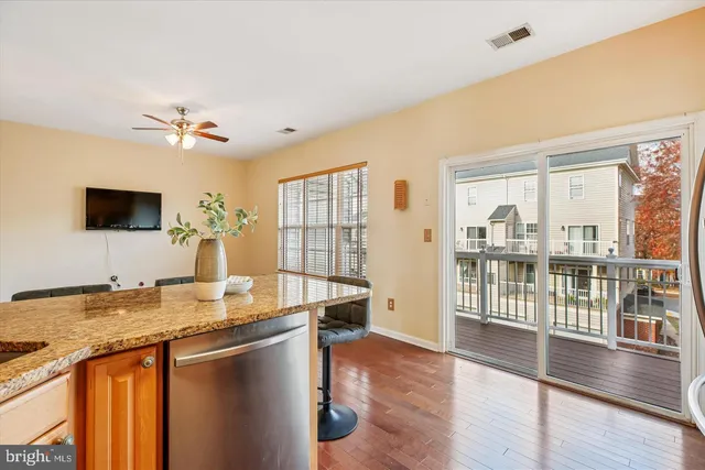 $3,500 | 301 B Cross Green Street, Unit 301B, Gaithersburg, MD 20878