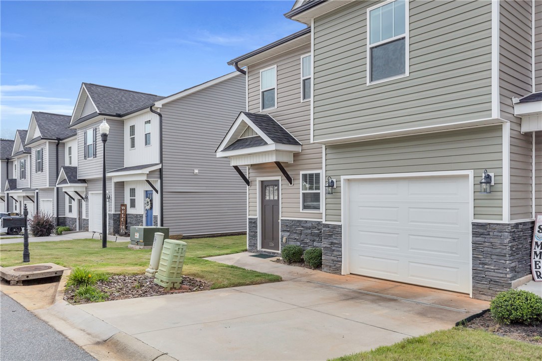 116 Ventura Street Anderson, SC 29621 - Photo 2 of 34