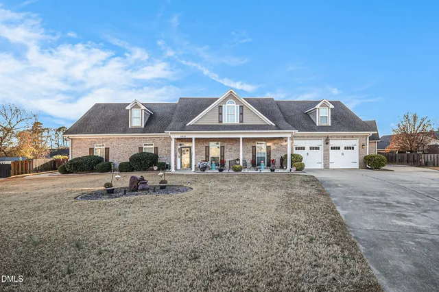 $650,000 | 2812 Guildsmen Court, Fayetteville, NC 28306