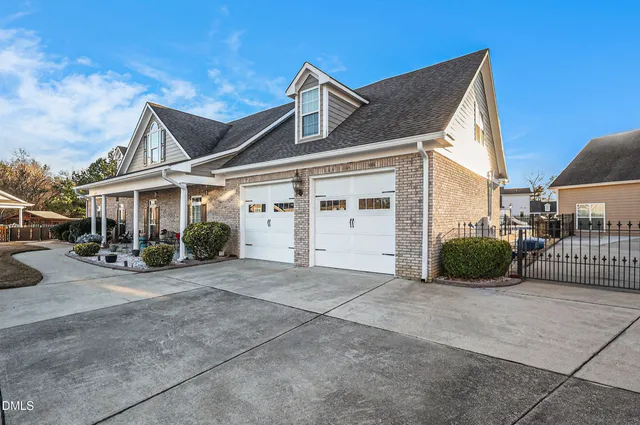 $650,000 | 2812 Guildsmen Court, Fayetteville, NC 28306
