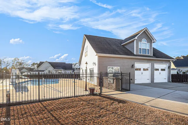 $650,000 | 2812 Guildsmen Court, Fayetteville, NC 28306